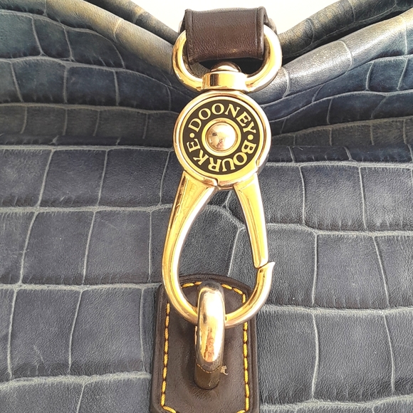 Dooney & Bourke Logo Lock - Picture 7 of 10